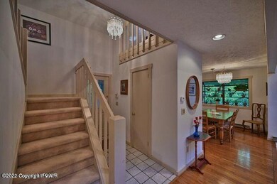 186 Leatherstocking Ln, Pocono Pines, PA 18350 - photo 4