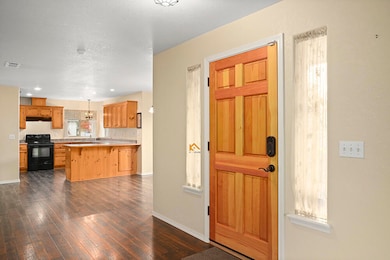 106 SE Yorktown Dr, Grants Pass, OR 97527 - photo 3