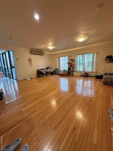 4231 Colden St unit F7A, Flushing, NY 11355 - photo 3