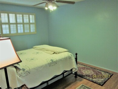 10615 W Mission Ln, Sun City, AZ 85351 - photo 4