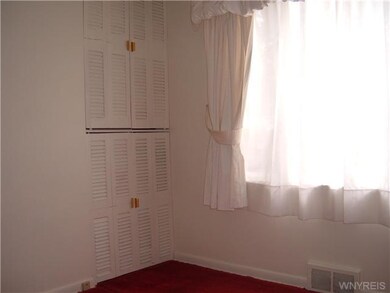 Bedroom All bedrooms have hardwood floors