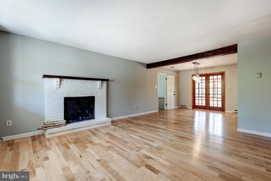 129 Forge Hill Ln, Phoenixville, PA 19460 - photo 3