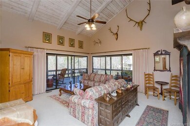LR/Vaulted Ceiling/Wrap-Around-Porch