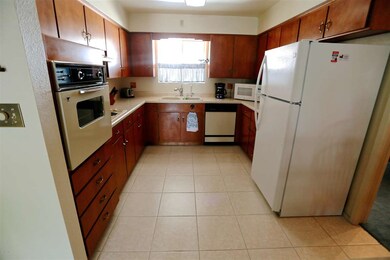 6723 E Ellis St, Mesa, AZ 85205 - photo 4