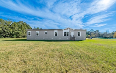 129 Perry Rd, Hawthorne, FL 32640 - photo 3