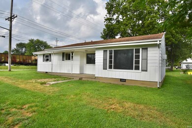 240 7th St SE, Linton, IN 47441 - photo 2