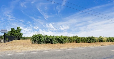 8275 E Orchard Rd unit E, Acampo, CA 95220 - photo 5