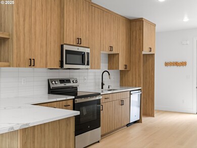 4960 SE Caruthers St unit 6, Portland, OR 97206 - photo 7