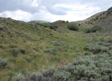 Images representative of Horse Mountain