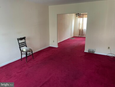 649 E Basin St, Norristown, PA 19401 - photo 3