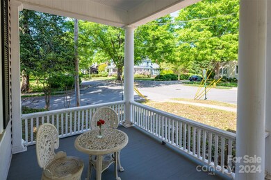 219 N Mulberry St, Statesville, NC 28677 - photo 4