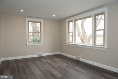 1071 Clayton Rd, Williamstown, NJ 08094 - photo 2