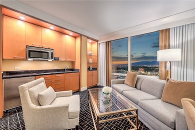 2000 N Fashion Show Dr unit 5018, Las Vegas, NV 89109 - photo 5