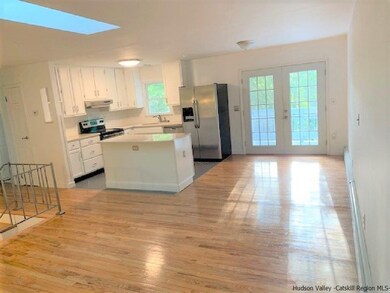 4 Colleen Ln, Wallkill, NY 12589 - photo 2