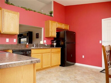 Open eat-in kitchen layout