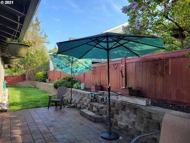 2431 SW 34th Dr, Redmond, OR 97756 - photo 2