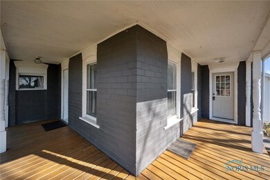 863 N Stange Rd, Graytown, OH 43432 - photo 5