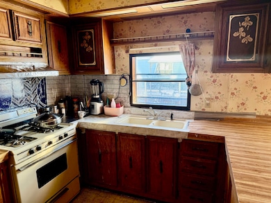 38005 U S 18 unit 23, Prairie Du Chien, WI 53821 - photo 6