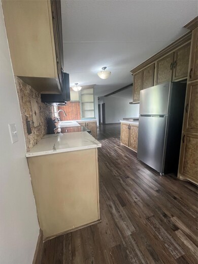 106 Bridle Path unit B, Kyle, TX 78640 - photo 3