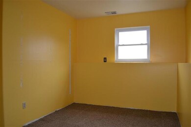 Office/non-conforming bedroom