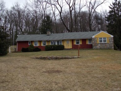 6066 Sweetwood Dr, Macungie, PA 18062 - photo 2