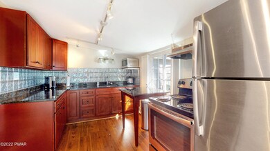 1252 Pa-402, Dingmans Ferry, PA 18328 - photo 7