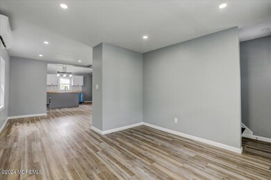 06-Living Room