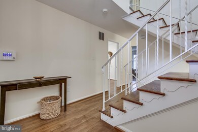 1948 Hopewood Dr, Falls Church, VA 22043 - photo 7