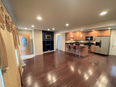 163 Kings Rd, Carpentersville, IL 60110 - photo 3