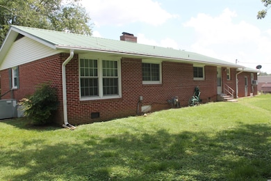 724 Morrow St, Dresden, TN 38225 - photo 4