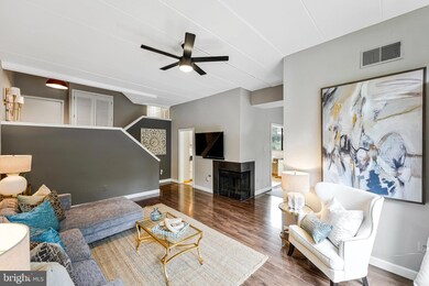 11556 Rolling Green Ct unit 15/100A, Reston, VA 20191 - photo 2