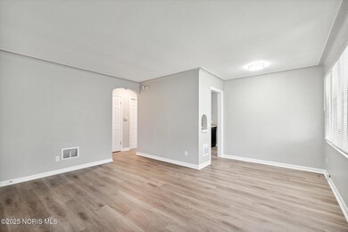 218 Waggoner Blvd, Toledo, OH 43612 - photo 5