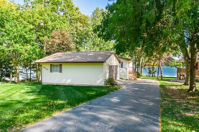 1912 Baintree Rd, Davis, IL 61019 - photo 2