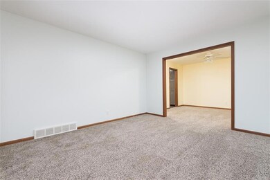 6824 Wedd St, Shawnee, KS 66203 - photo 5