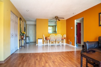 371 Aiken Ave unit 6, Lowell, MA 01850 - photo 2