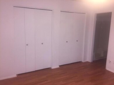 mstr bedroom b