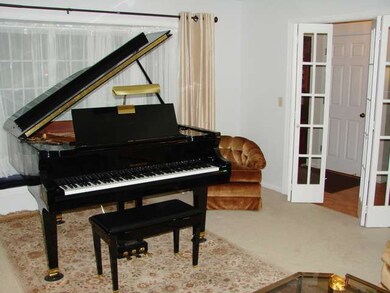 931 S Raddant Rd, Batavia, IL 60510 - photo 7