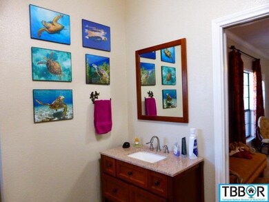 1638 Eagle Bluff Dr, Troy, TX 76579 - photo 5