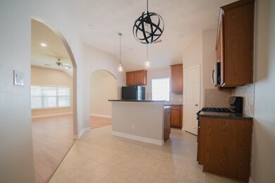 15911 Pleasant Green Cir, Tomball, TX 77377 - photo 7