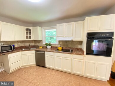 13109 Flint Rock Dr, Beltsville, MD 20705 - photo 6