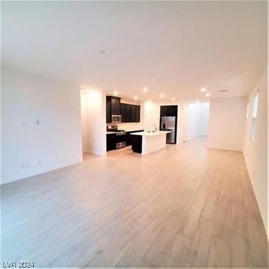 6858 Greensmen Ave, Las Vegas, NV 89156 - photo 7