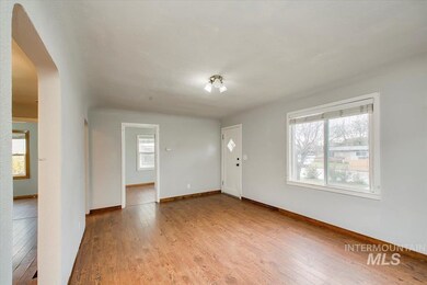 612 S Elder St, Nampa, ID 83686 - photo 7