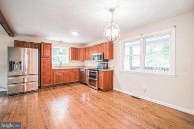 205 Wagon Trail, Berkeley Springs, WV 25411 - photo 7