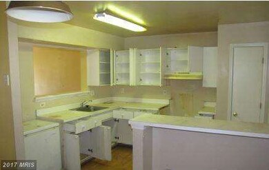 736 Dr Benjamin Quarles Place, Baltimore, MD 21201 - photo 5