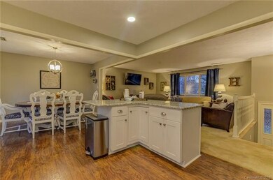 Oversized breakfast bar w/ extra cabinet space and