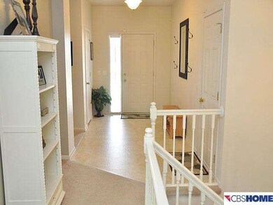 2106 S Mineral Dr, Papillion, NE 68046 - photo 3