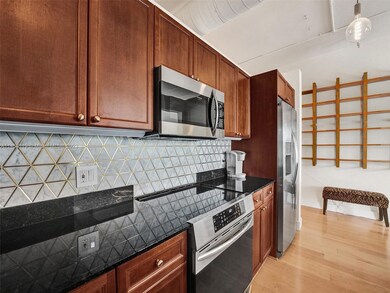 3940 N Flagler Dr unit 304, West Palm Beach, FL 33407 - photo 6