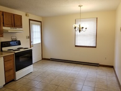 131 Darling St unit 131, Springfield, MA 01151 - photo 4