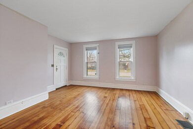 304 S Prairie St, Batavia, IL 60510 - photo 6