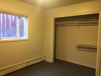 3802 Iowa Dr unit 4, Anchorage, AK 99517 - photo 2